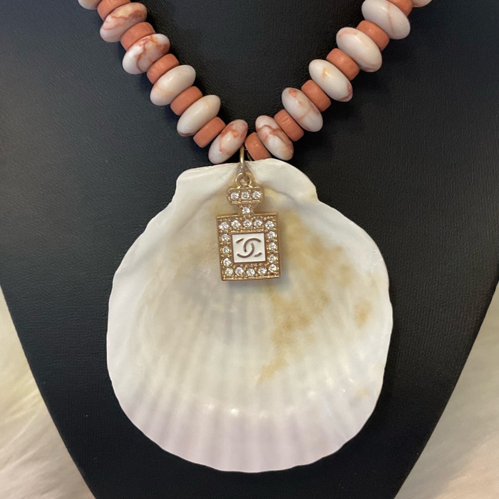 Over 50% off!! Luxury Designer Pendant Free People Custom Collection